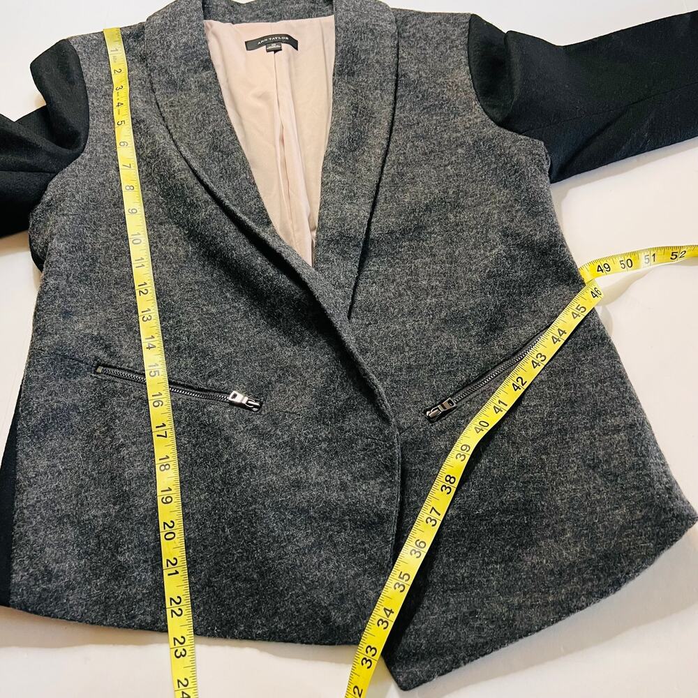Ann Taylor Wool Blend Tuxedo Style Open Front Colorblock Blazer Sz 10 Gray Black - Picture 9 of 10
